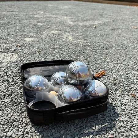 Rural French Sleeps 8 With Pool And Parking Holiday home *