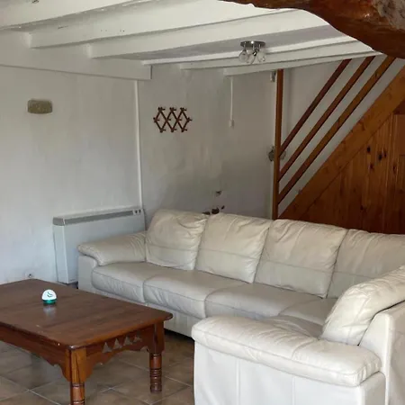 Holiday home Rural French Sleeps 8 With Pool And Parking