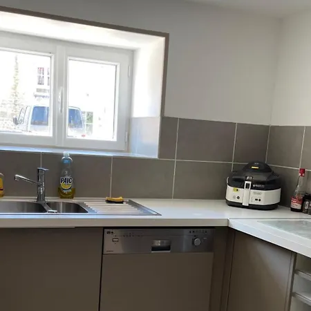 Holiday home Rural French Sleeps 8 With Pool And Parking La Croix-Comtesse